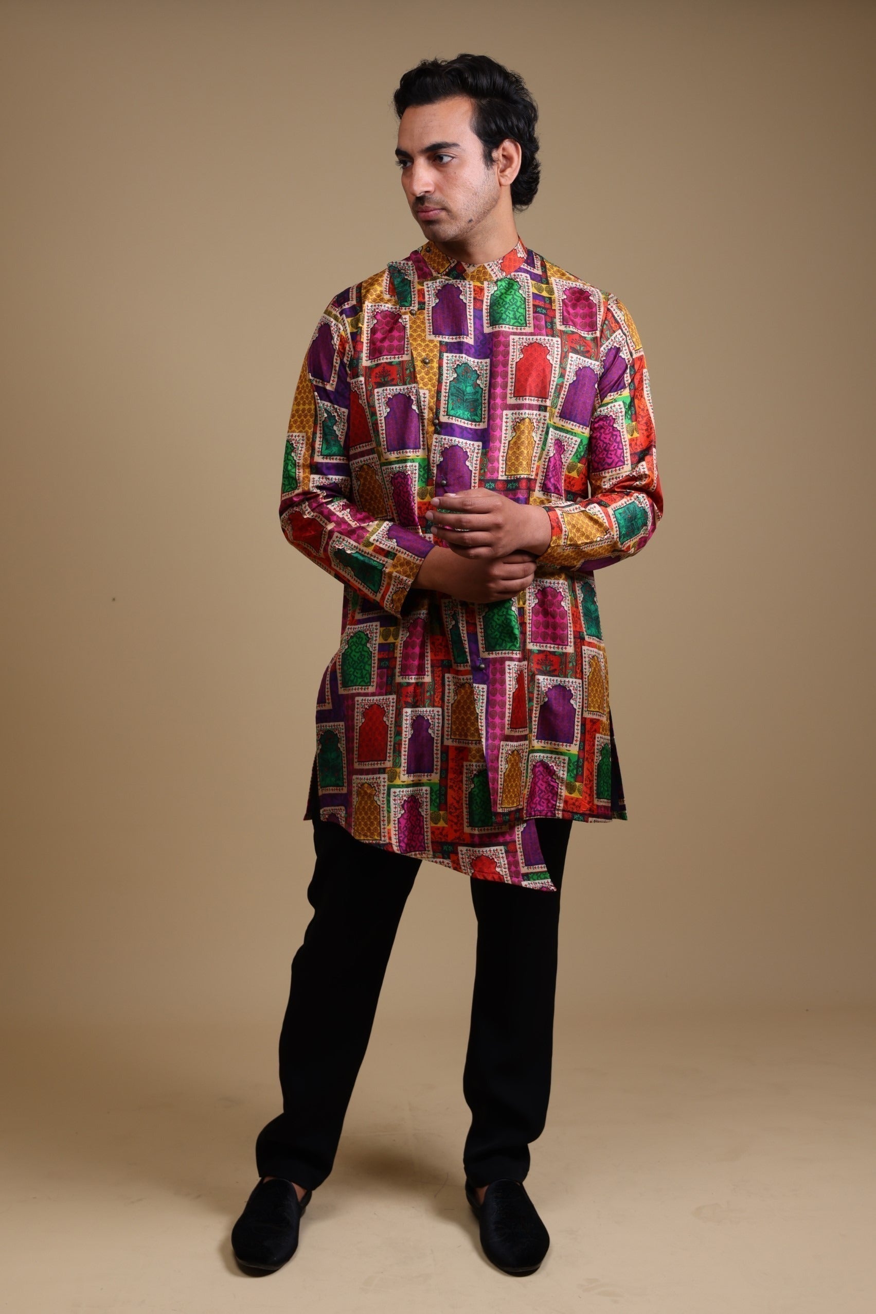 Stylish Jharoka Print Asymmetrical Kurta With Pants