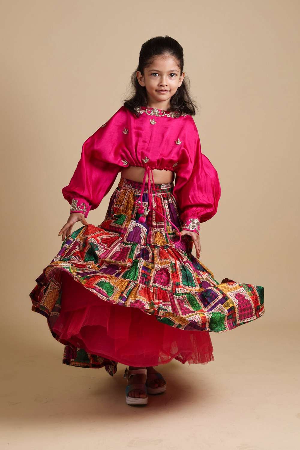 Hand-Embroidered Jharokha Print Twinning Set for  Sisters image 14