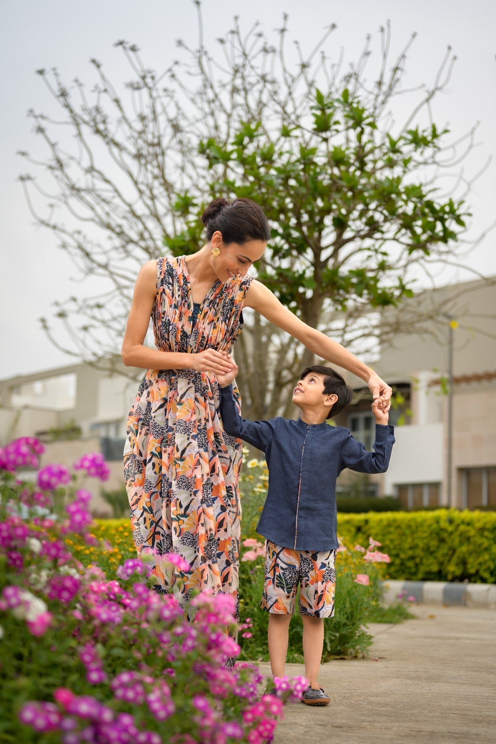 Pure Linen shirt with shorts image 1
