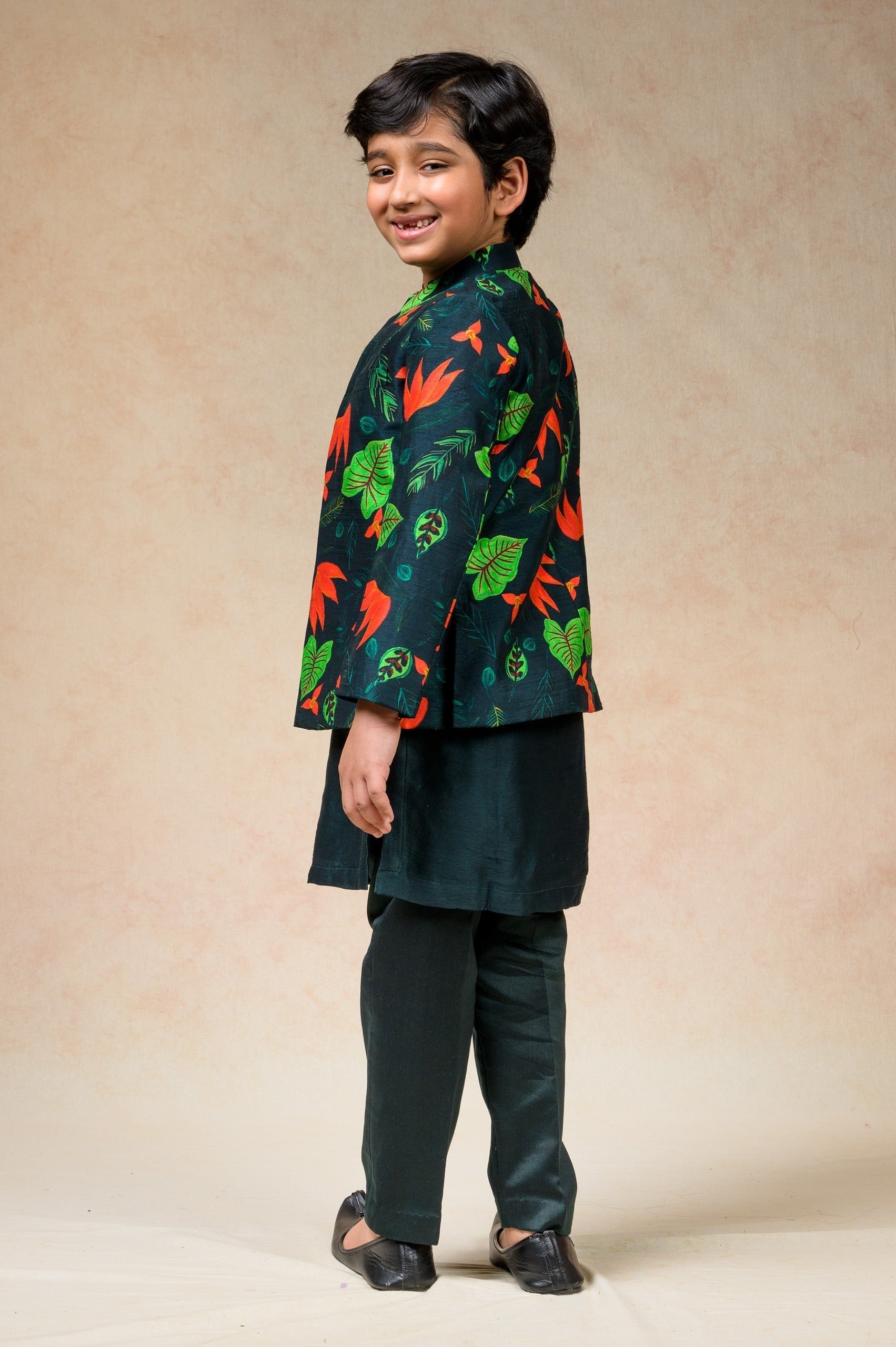 Indo Western Sherwani With Kurta Pyjama image 8