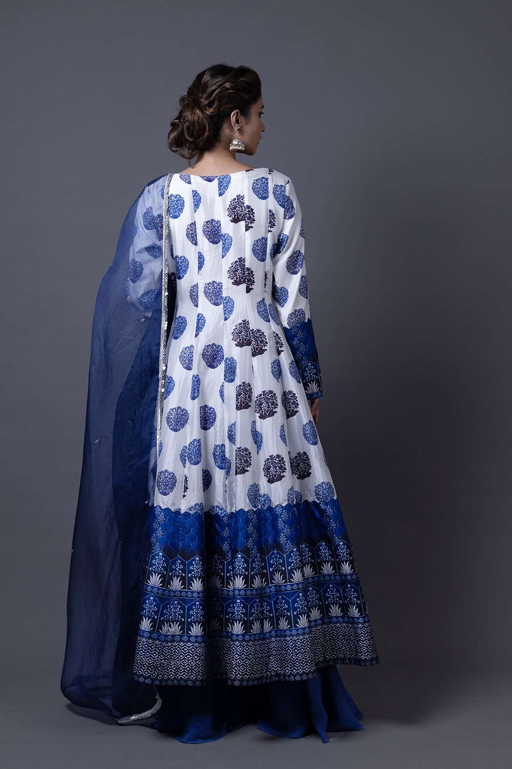 Neeli buti Hand Embroidered twinning set for Mom + Daughter image 2