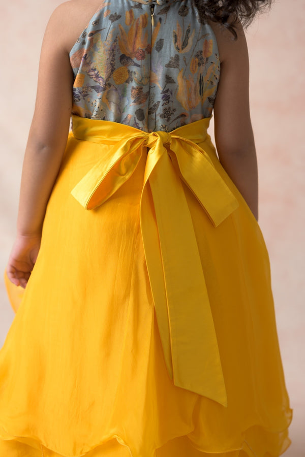 Embroidered silk gown image 7