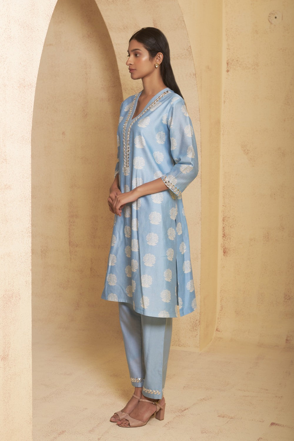 Hand Embroidered leatherite work kurta with pant image 3