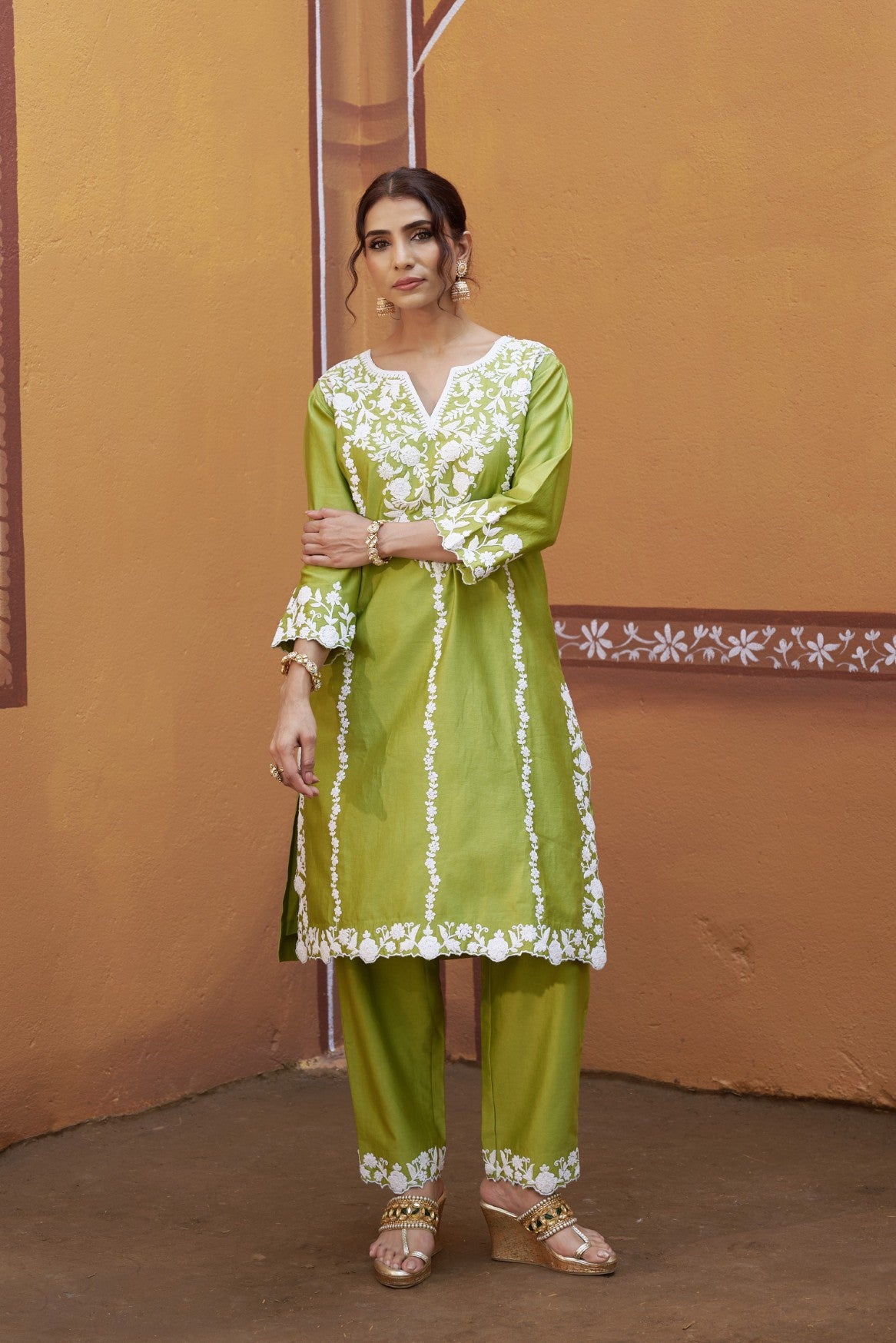 Hand embroidery dori cut work kurta set image 4