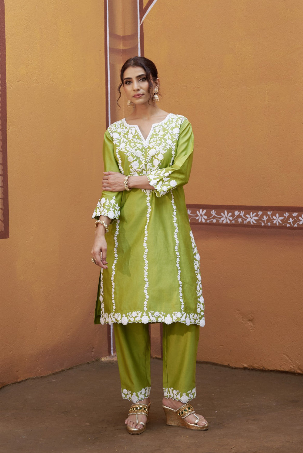 Hand embroidery dori cut work kurta set image 4