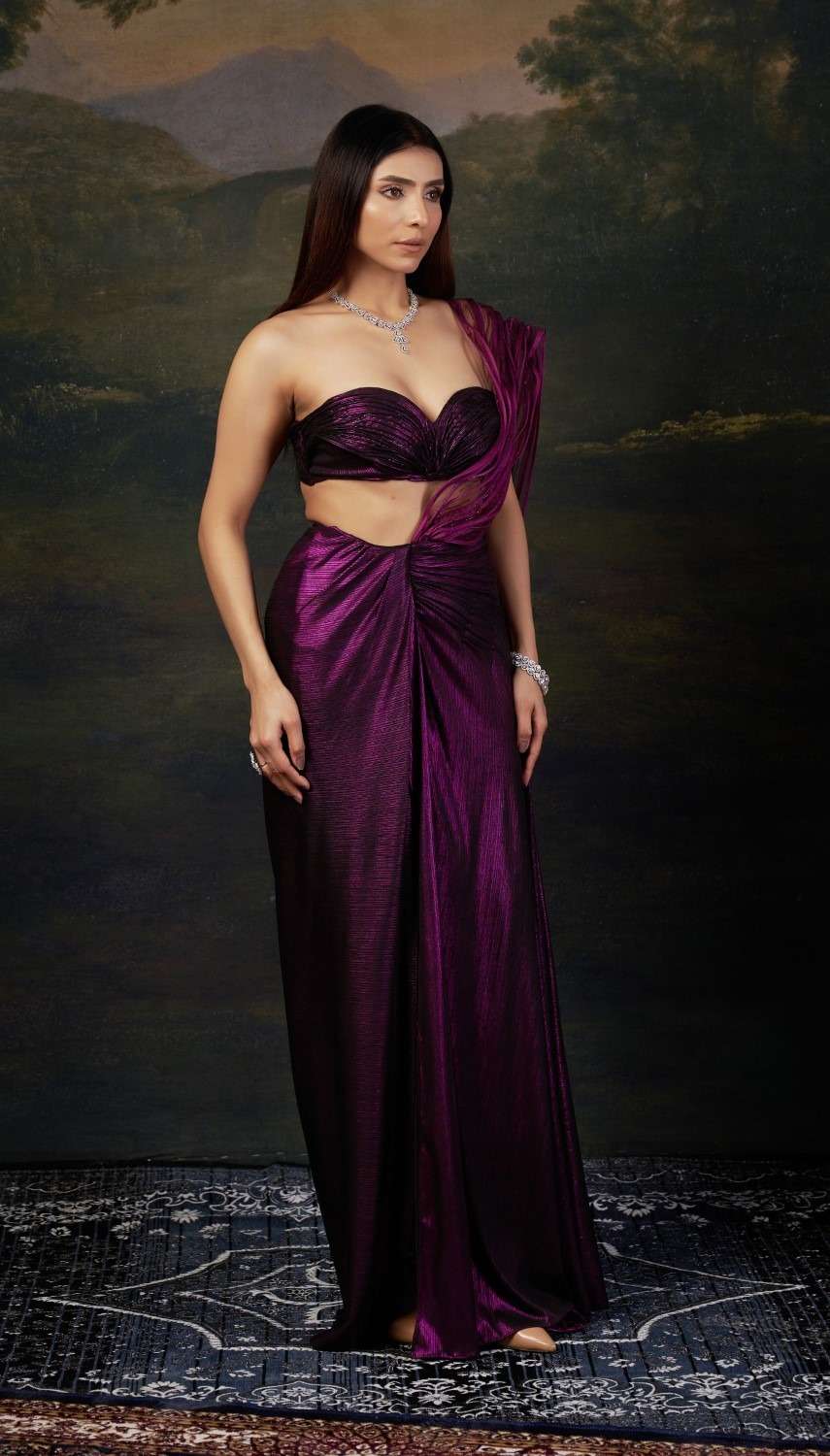 Embellished Saree gown with Intricate Katdana & Wire Work Pallu image 4