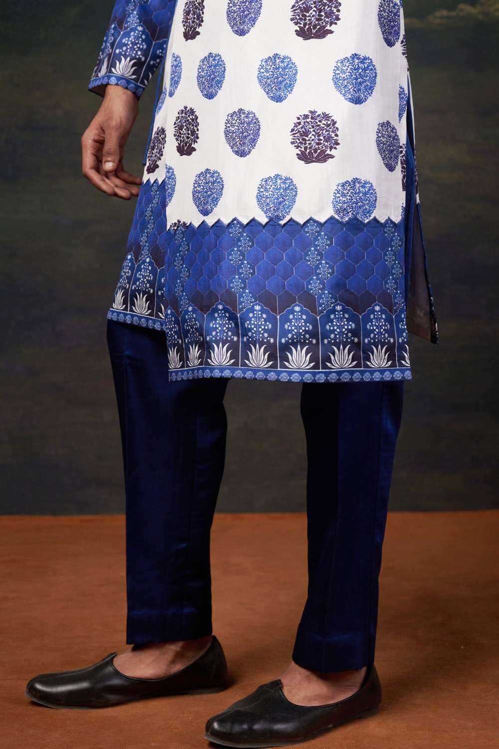 Stylish Angrakha Kurta Set image 4