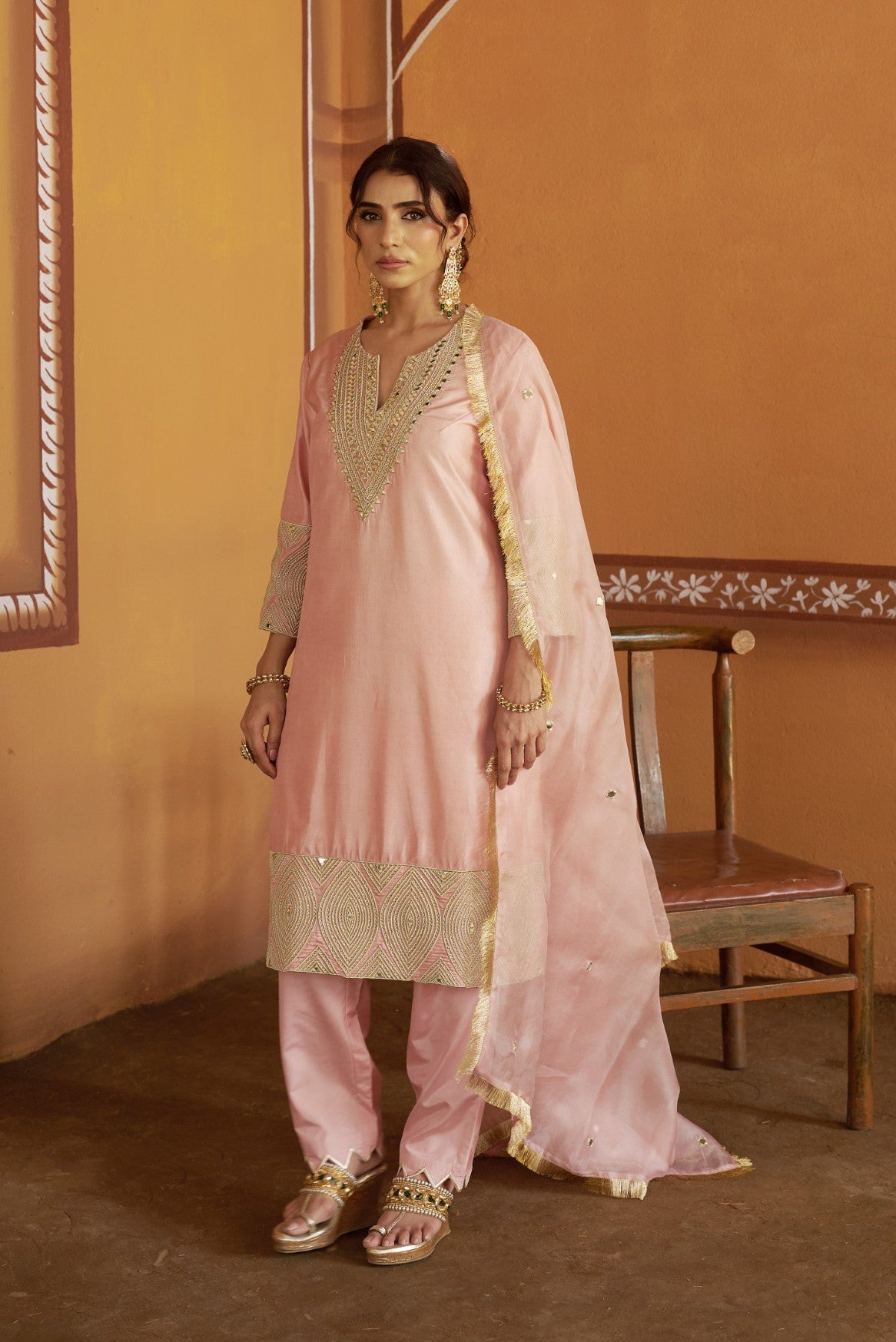 Delicate powder pink jari and mirror work kurta set image 7