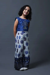 Neeli buti Hand Embroidered twinning set for Brother + Sister image 3