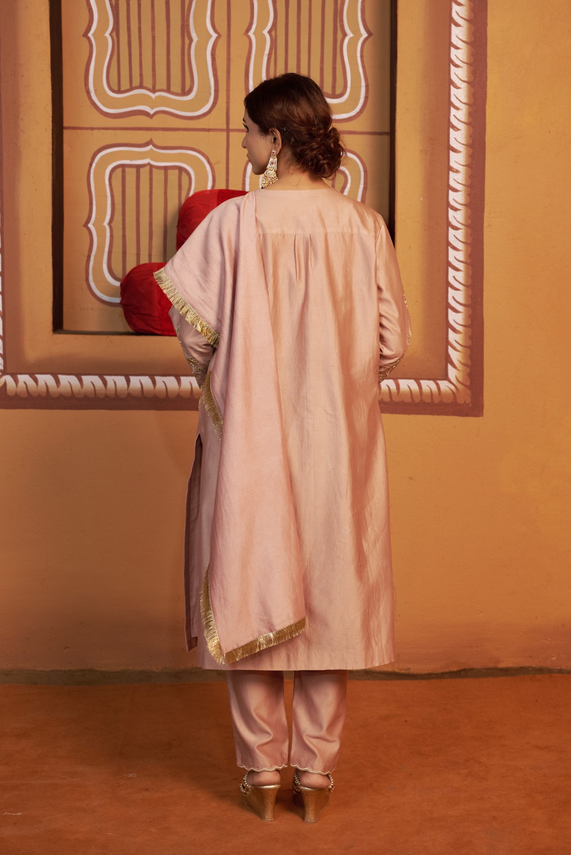 Onion pink jari buttis with mirror work kurta set - Image 8